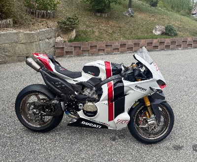 Ducati PanigaleV4 Barni Racing - 8