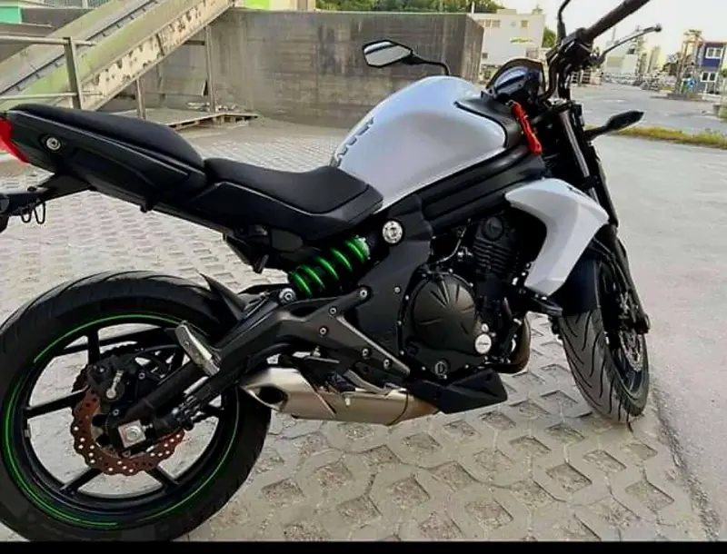 Kawasaki ER-6n 2015 - Occasion (6/6)