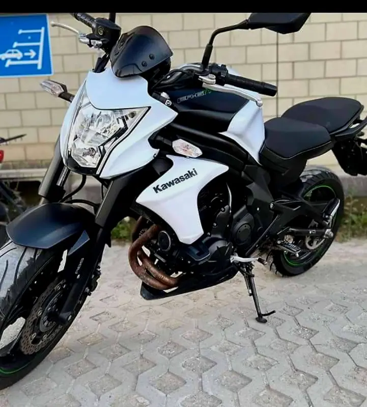 Kawasaki ER-6n 2015 - Occasion (1/6)