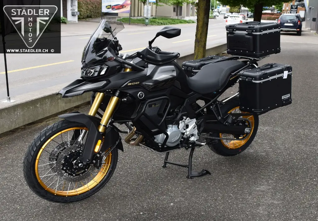 VOGE 900 DSX - 5